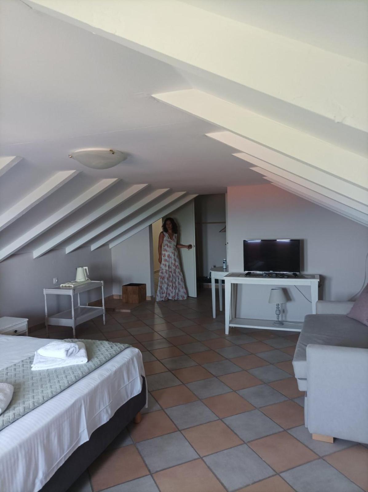 Caretta - Caretta Hotel Лигия Екстериор снимка